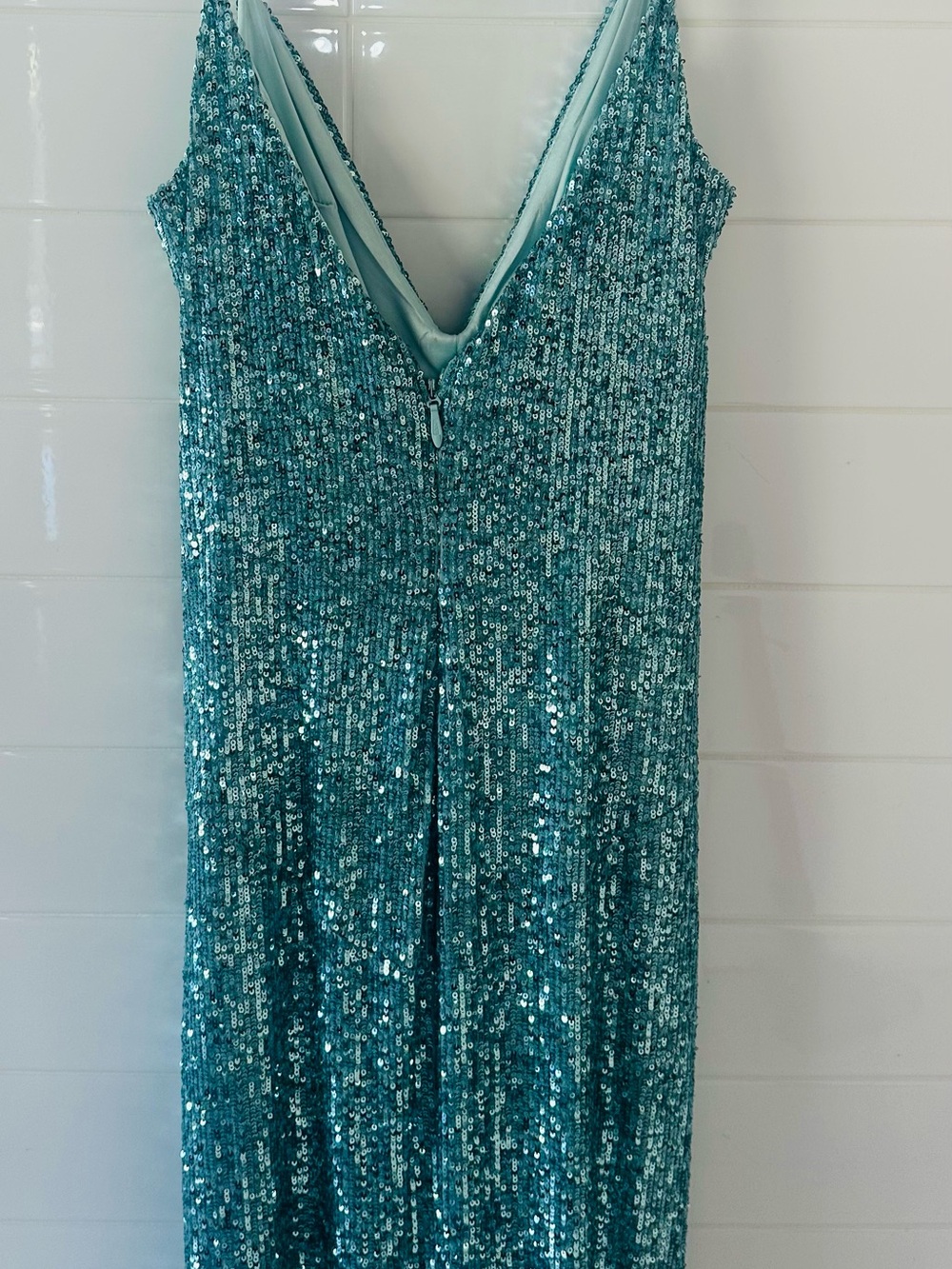Monique Lhuillier Stunning Aqua Blue Sequin Ruched Midi Cocktail Gown - Picture 9 of 10